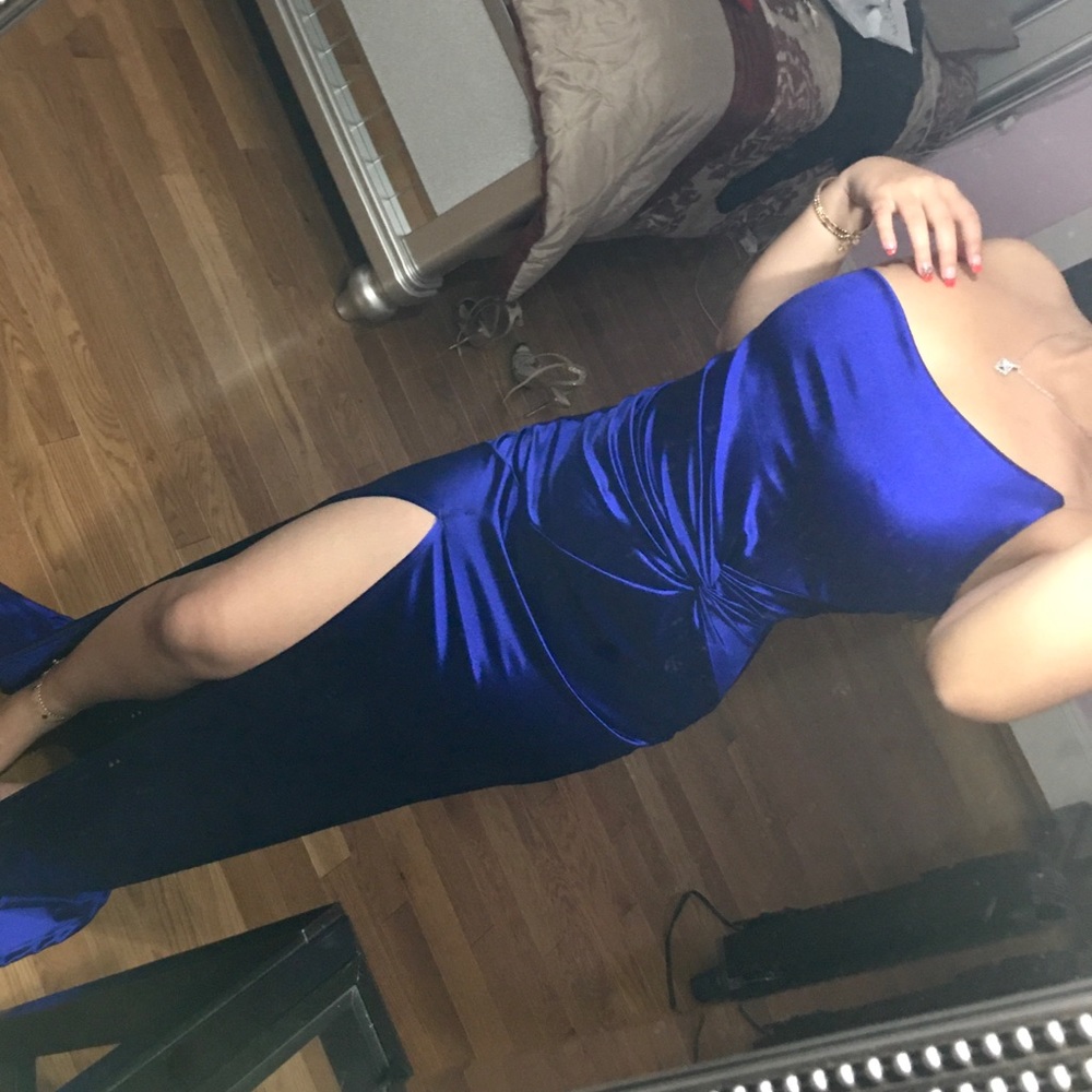 FN size small one shoulder royal blue gown